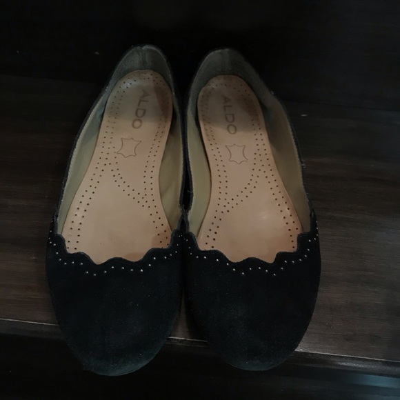Black Suede Aldo Flats - Picture 4 of 7
